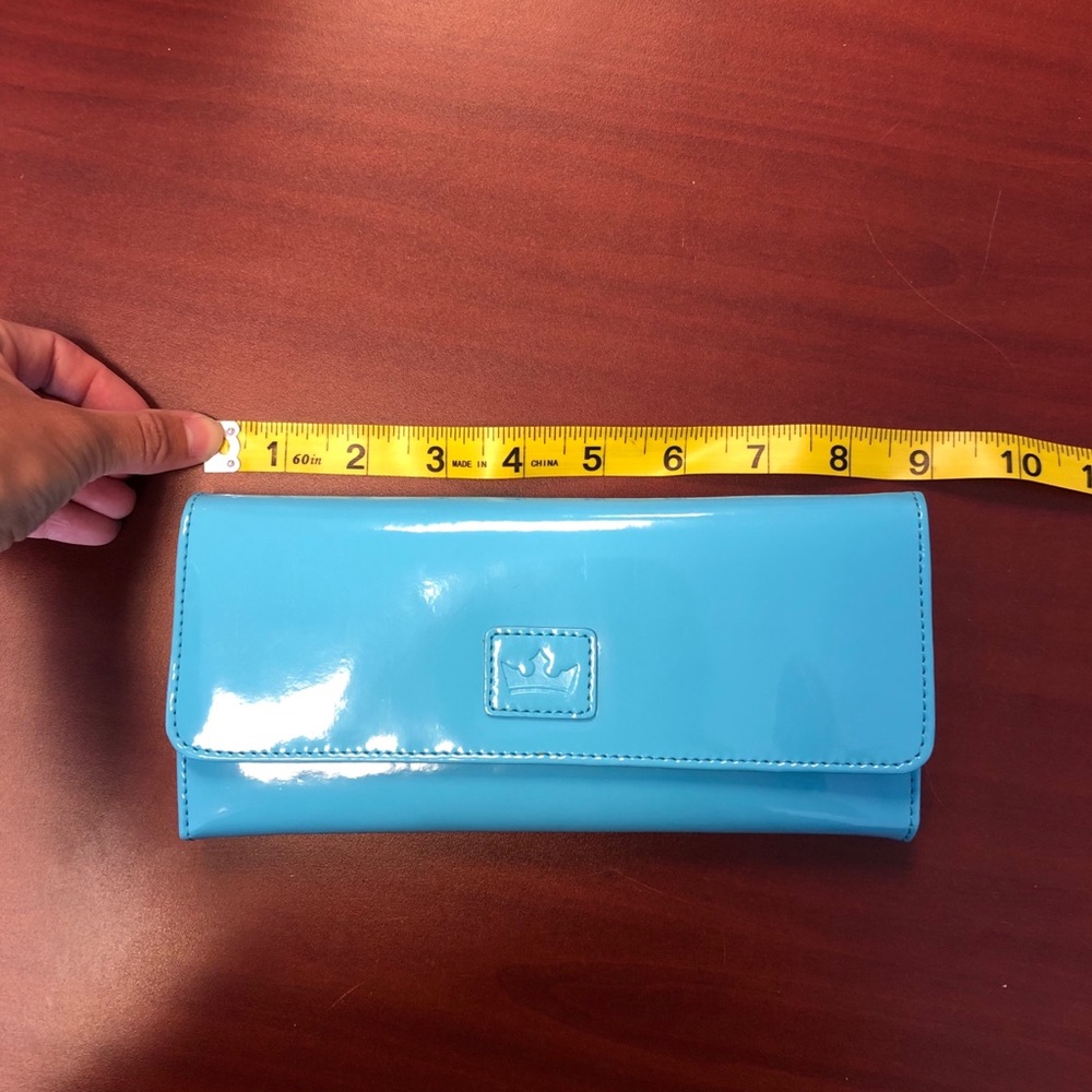 BEAUTIFUL BLUE WALLET NEVER USED